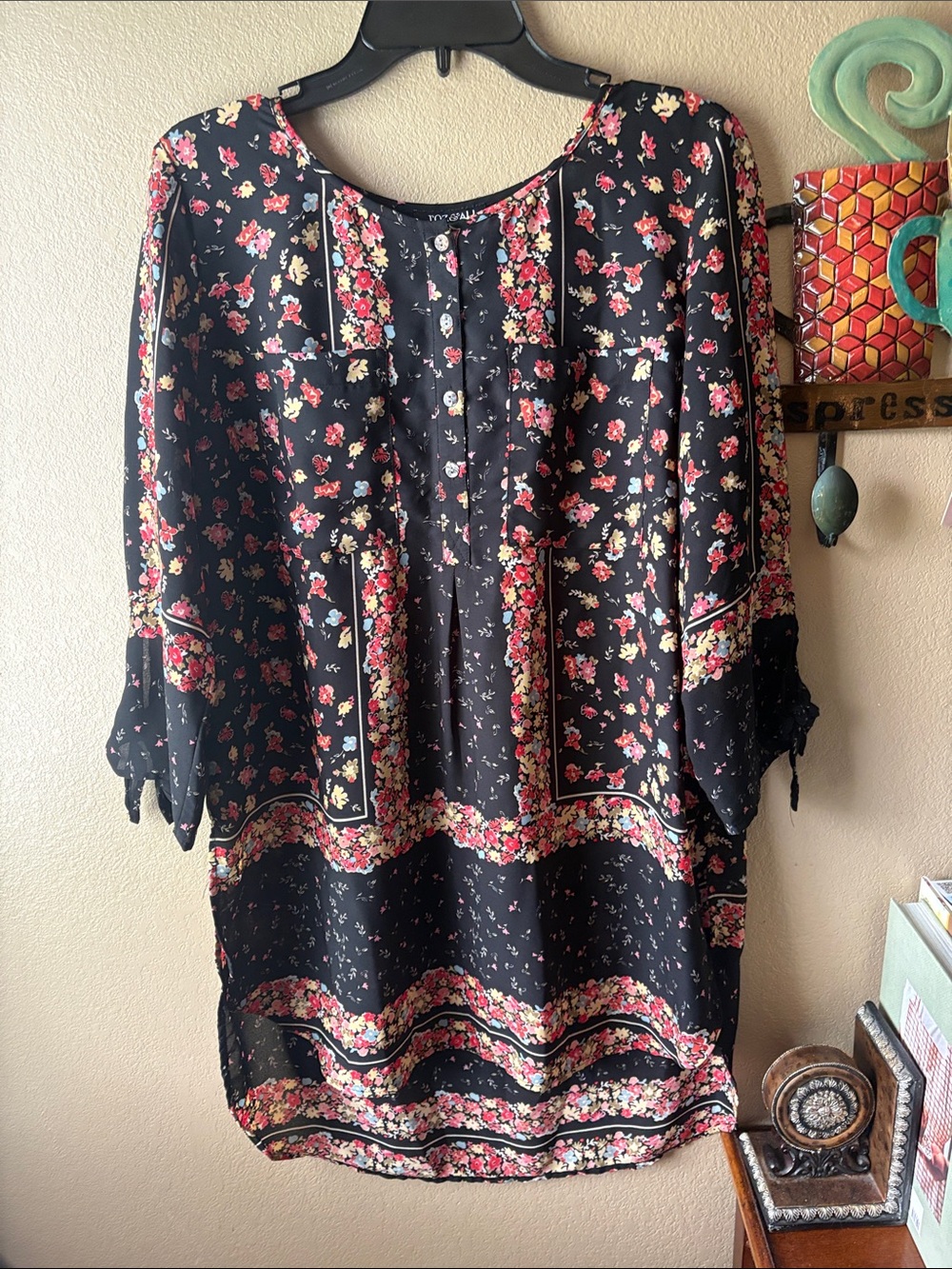 Roz & Ali Black Floral Tunic with Pink and Cream Accents